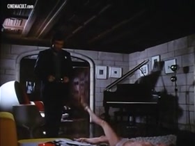 Lynn Lowry ,Mary Woronov in Sugar Cookies