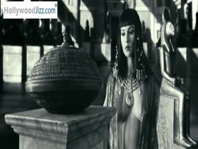 monica belluchi nude , boobs scene in malena 6