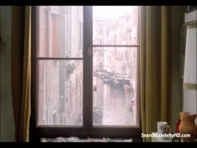 Stefania Casini in The Bloodstained Shadow (1978) 12