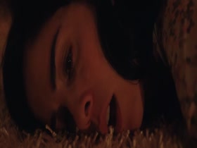 Sarah Silverman in I Smile Back (2015) 16