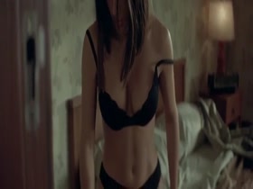 Salma Hayek ,Mindy Chris in Chain of Fools
