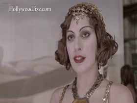 Lady Gaga Doggy in American Horror Story S05XE7 5
