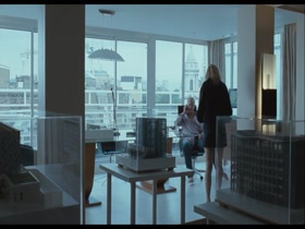 Heather Graham and Jaime Winstone in Boogie Woogie (2009) 1