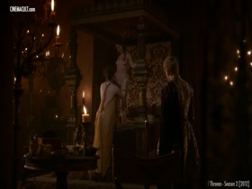 Natalie Dormer ,Amy Dawson ,Sahara Knite in Games of thrones 16