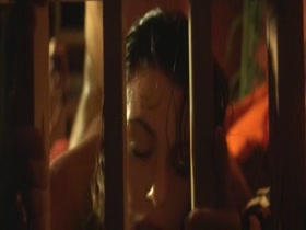 Liv Tyler , Rachel Weisz Sexy Dress , Kissing in Stealing Beauty 17