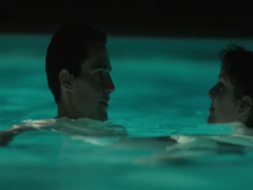 Melanie Lynskey Pool , Kissing in Hello I Must Be Going (2012) 7