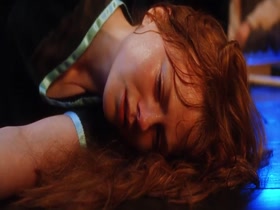 Sandra Bullock , Nicole Kdman scene in Practical Magic 19