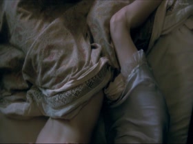 Rachel Weisz Couple , Hot scene in The Deep Blue Sea 13