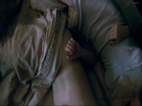 Rachel Weisz Couple , Hot scene in The Deep Blue Sea 14