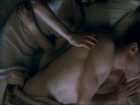 Rachel Weisz Couple , Hot scene in The Deep Blue Sea 16