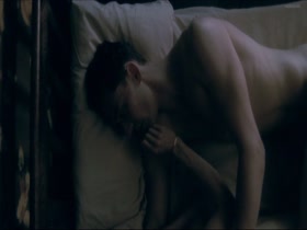 Rachel Weisz Couple , Hot scene in The Deep Blue Sea 7