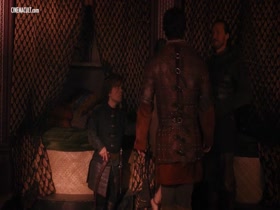 Emilia Clarke & Rose Leslie in Game of Thrones 10