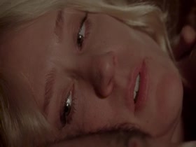 Chleo Sevigny Alexandra Daddario Gaga in Ahs Hotel S5e10 12