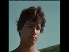 Tits , Stand Doggy In A Femea do Mar (1981) 14