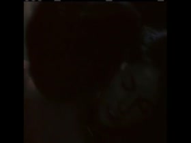 Tits , Stand Doggy In A Femea do Mar (1981) 18