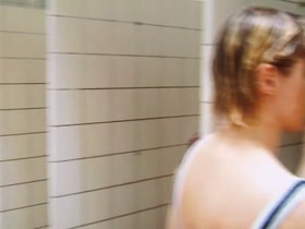 Hardcore scenes in Idioterne (1998) 3