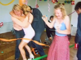 Hardcore scenes in Idioterne (1998) 4