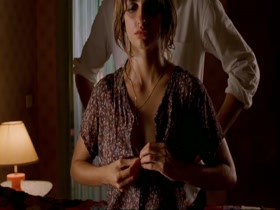 Penelope Cruz in Don't Move (2004) 7