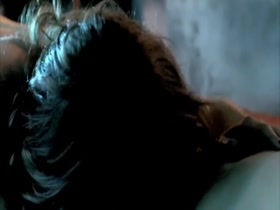 Jenny Mollen Kissing , Brunette in Crash (series) (2008) 8