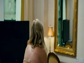 Kirsten Dunst public toilet sex 13