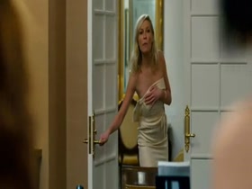 Kirsten Dunst public toilet sex 14