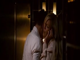 Kirsten Dunst public toilet sex 7