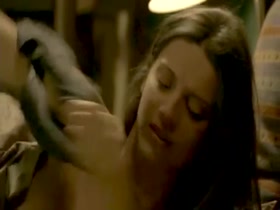 Angela Sarafyan In A Beautiful Life 19