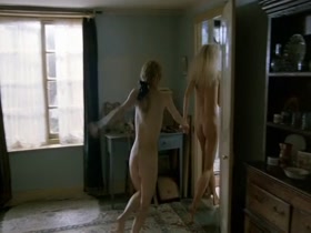 Amanda Donohoe, Sammi Davis in The Rainbow (1989) 12