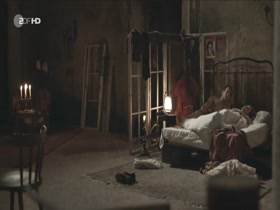 Sonja Gerhardt, Emilia Schüle, Claudia Michelsen in Ku'damm 56 (2016) 8