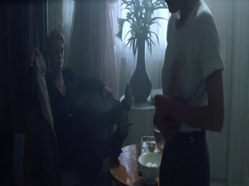 Susan Sarandon, Catherine Deneuve in The Hunger (1983) 6