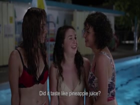 Aubrey Plaza, Rachel Bilson in The To Do List (2014) 13