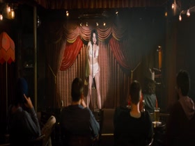 Aubrey Plaza, Michelle Monaghan in Playing It Cool (2014) 1