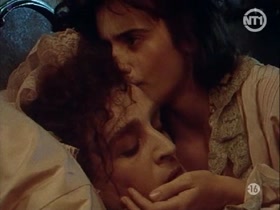 Penelope Cruz in Serie rose.Elle et lui (1991) 11