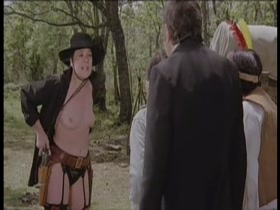 Adriana Vega Lingerie , boobs In Al Este del Oeste (1984) 12