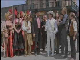 Adriana Vega Lingerie , boobs In Al Este del Oeste (1984) 20