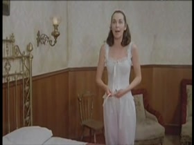 Adriana Vega Lingerie , boobs In Al Este del Oeste (1984) 6