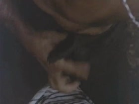 Rosa Gloria Vasquez in Savana violenza carnale (1979) 9