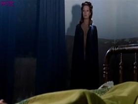 Helga Line in Il Terrore Sorge dalla Tomba (1973) 4