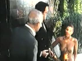 Jenny Llada in Que vienen los socialistas (1982) 3