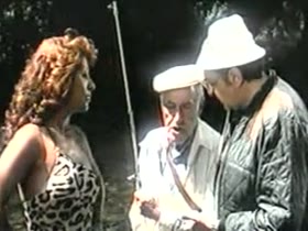 Jenny Llada in Que vienen los socialistas (1982) 6