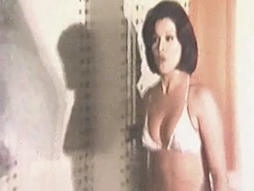 Mirta Miller in Alcalde por eleccion (1976) 13