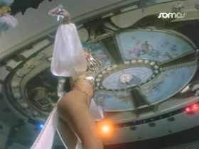 Maria Jose Cantudo in Piernas cruzadas (1984) 4