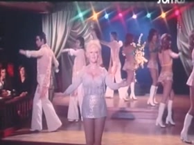 Barbara Rey in Virilidad a la española (1977) 16