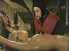Jenny Llada in Inquisicion (1976) 3