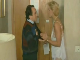 Rosa Valenty in El recomendado (1985) 12