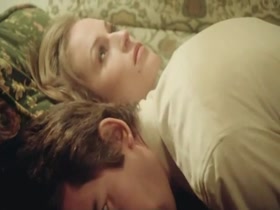 Cristina Galbo in Hasta que el matrimonio nos separe (1977) 11