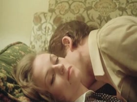 Cristina Galbo in Hasta que el matrimonio nos separe (1977) 8