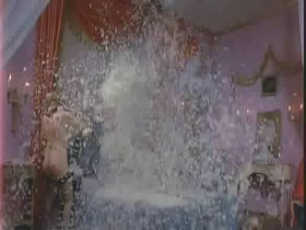 Azucena Hernandez in La Momia nacional (1981) 14