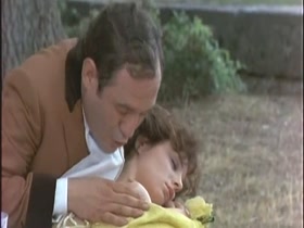 Azucena Hernandez in La Momia nacional (1981) 4