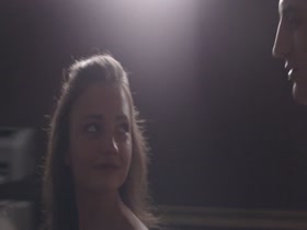 Deca na sonceto nude scenes (2014) 3